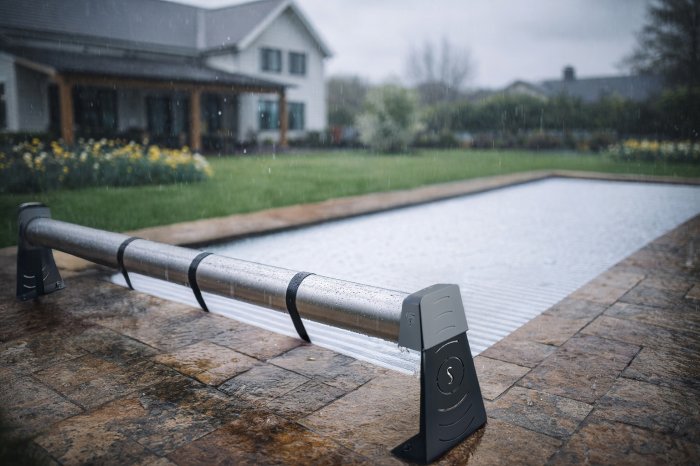 Maldive motoros medencetakarás